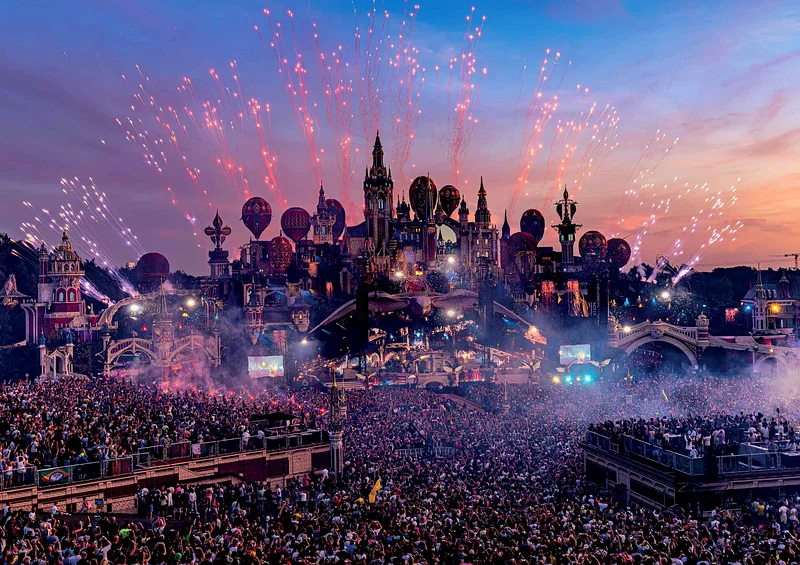 2x Full Madness Comfort Tomorrowland 2025, Weekend 1 (Boom Belgium)62929656132737113