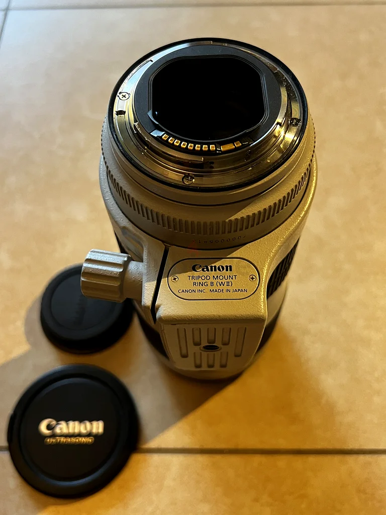 عدسة كانون إي إف 70-200 مم f/2.8L IS III USM مع غطاء + كابس + علبة62931671833219112