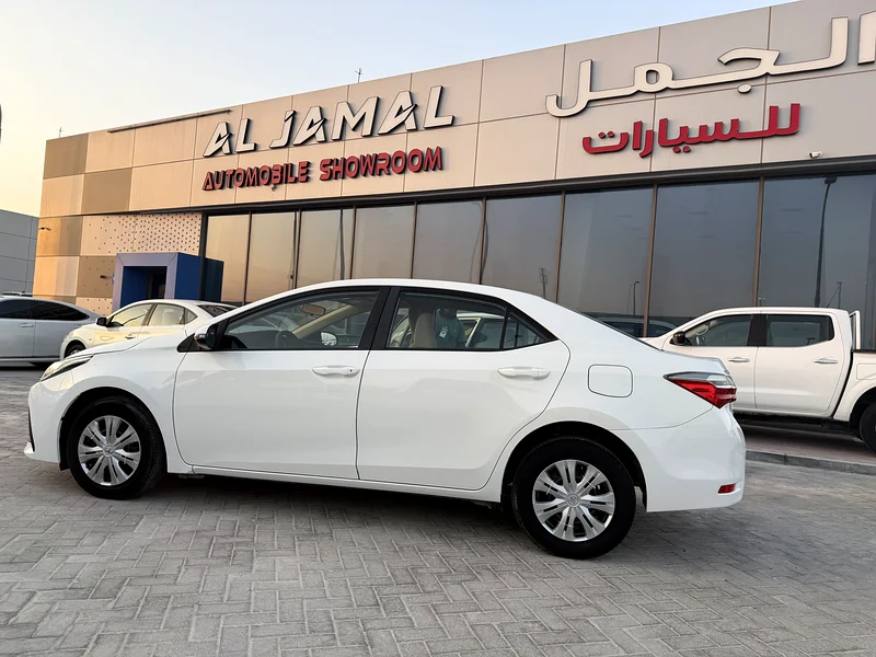 TOYOTA COROLLA SE 1.6 (( 2017 )) Gcc ..,63165223090307113