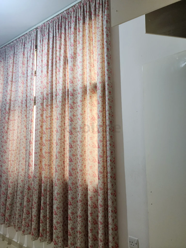 ستائر بلون أخضر فاتح 3 م × 2.30 م632223458801931120