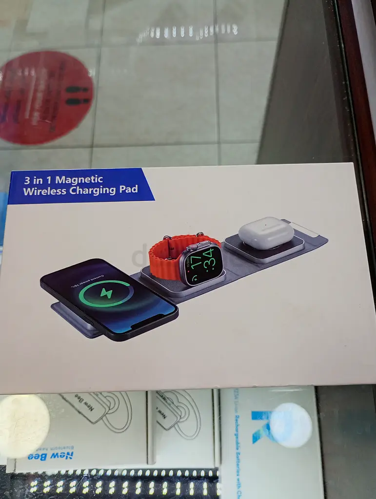 3 in 1 magnetic wireless chargering pad