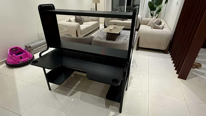 Sleek Modern Black Study Desk - Perfect for Home Office!632223472944651122