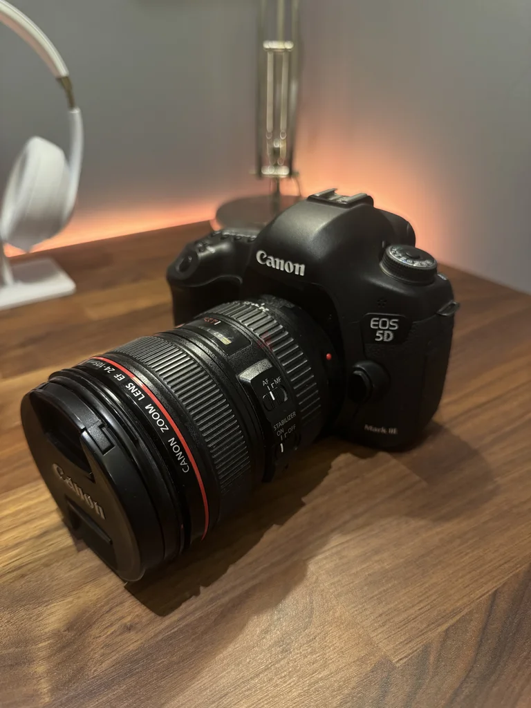 كاميرا كانون EOS 5D Mark III مجموعة (مع الصندوق والإكسسوارات)62931671877249114