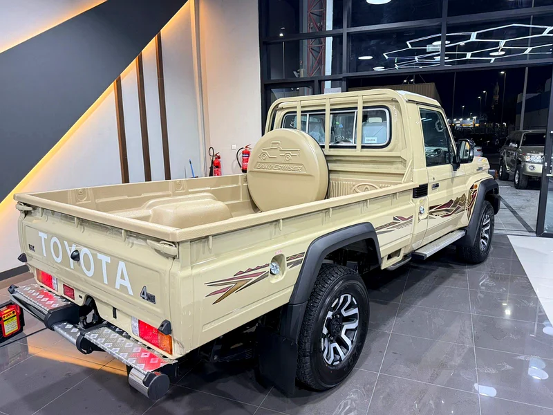 TOYOTA LC79 AT 2.8L SC FULL 2025YM Toyota Pickup Ghmara Diesel Automatic63147687154818112