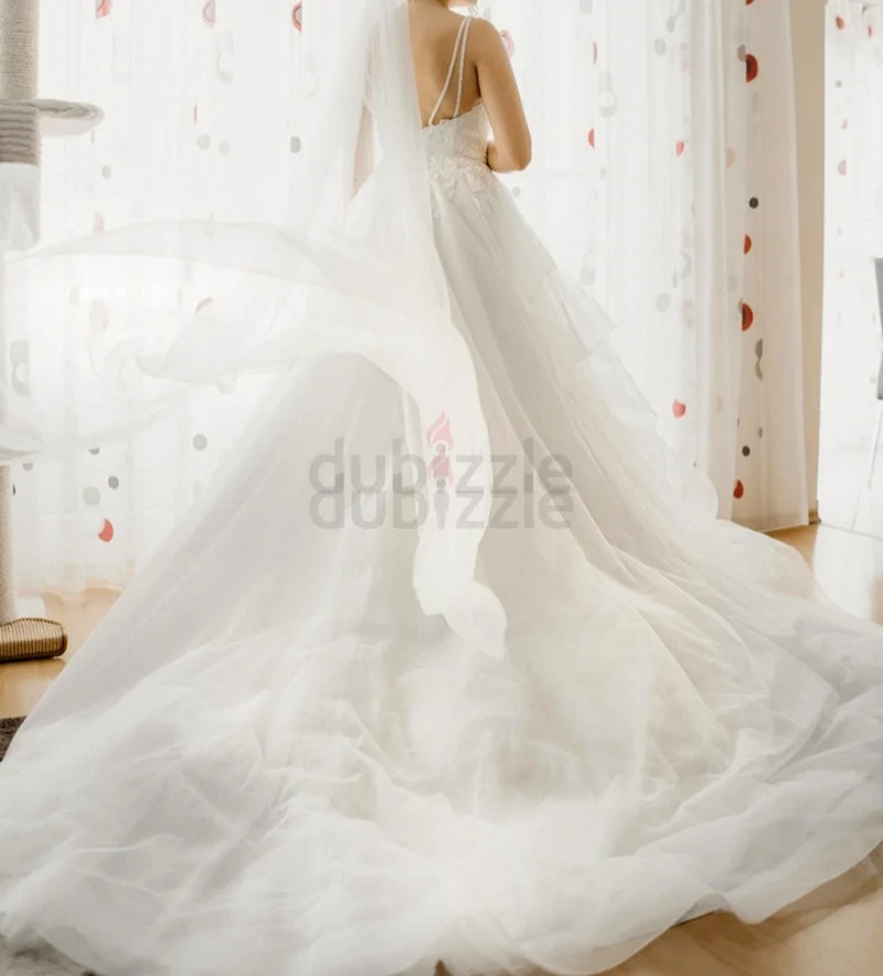 Stunning Bridal Gown for Your Perfect Day!63239079670785111