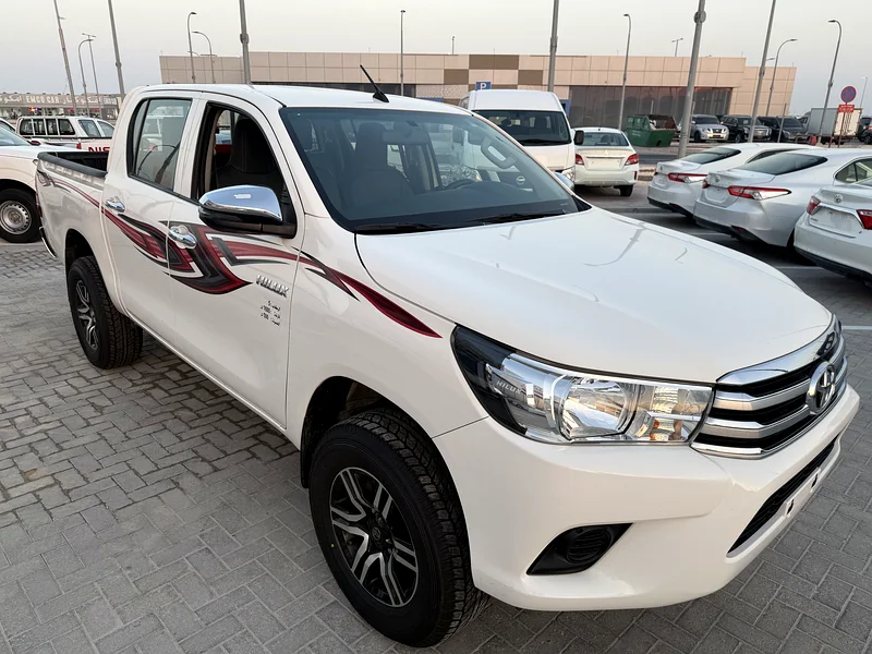 TOYOTA HILUX 4X4 (2023) DIESEL, GCC63167561002883112