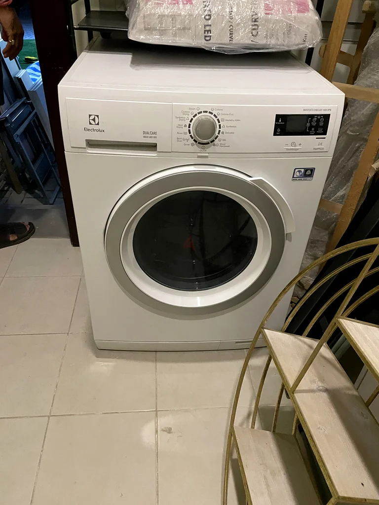 Washing and drying machine63243676314755114