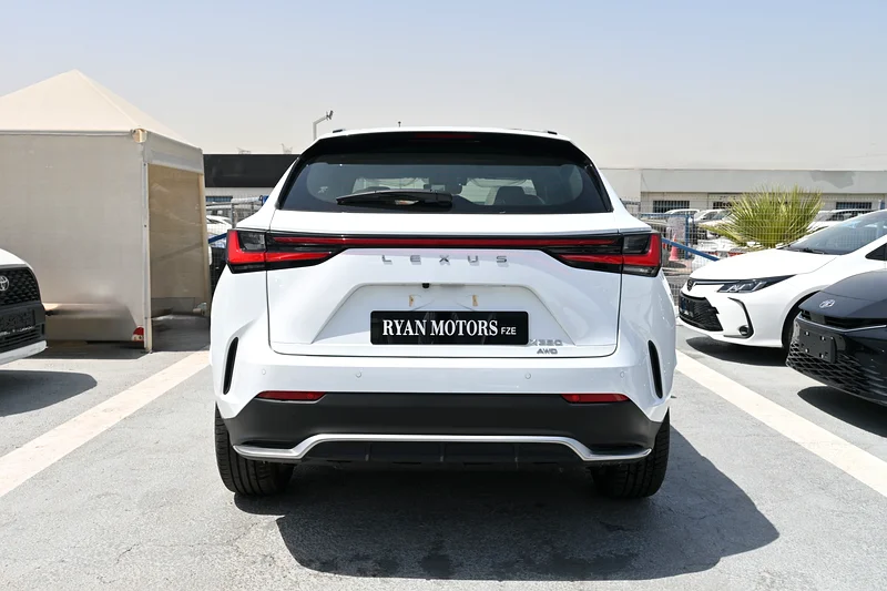 F Sport 2.4 لتر لكزس NX350 F-Sport 2.4 لتر توربو بنزين دفع كلي للعجلات موديل 2024، اللون أبيض63232140069890114