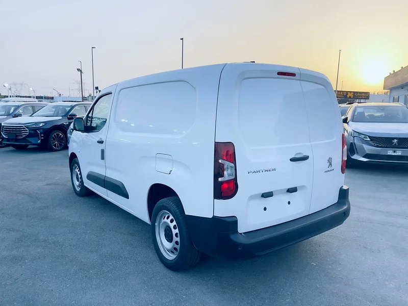 Peugeot Partner 1.6L Diesel (GCC) - 202462935671818882112