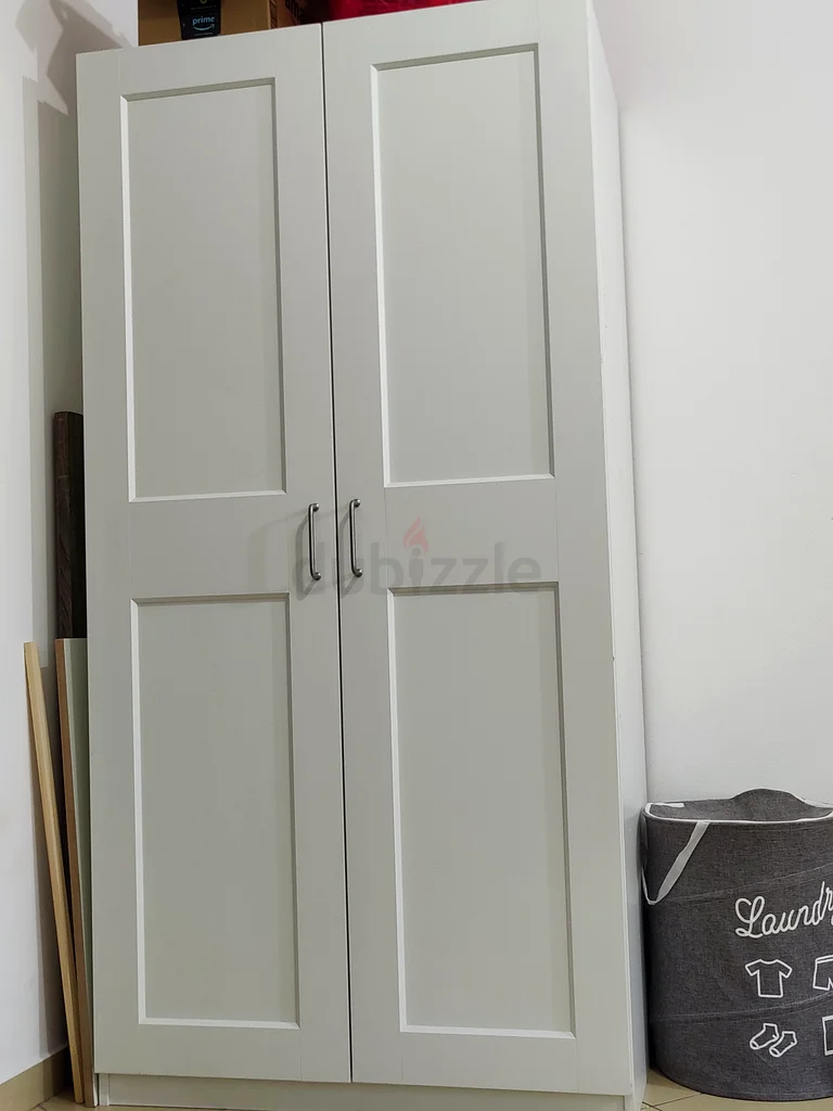 IKEA White Wardrobe63217327809922111