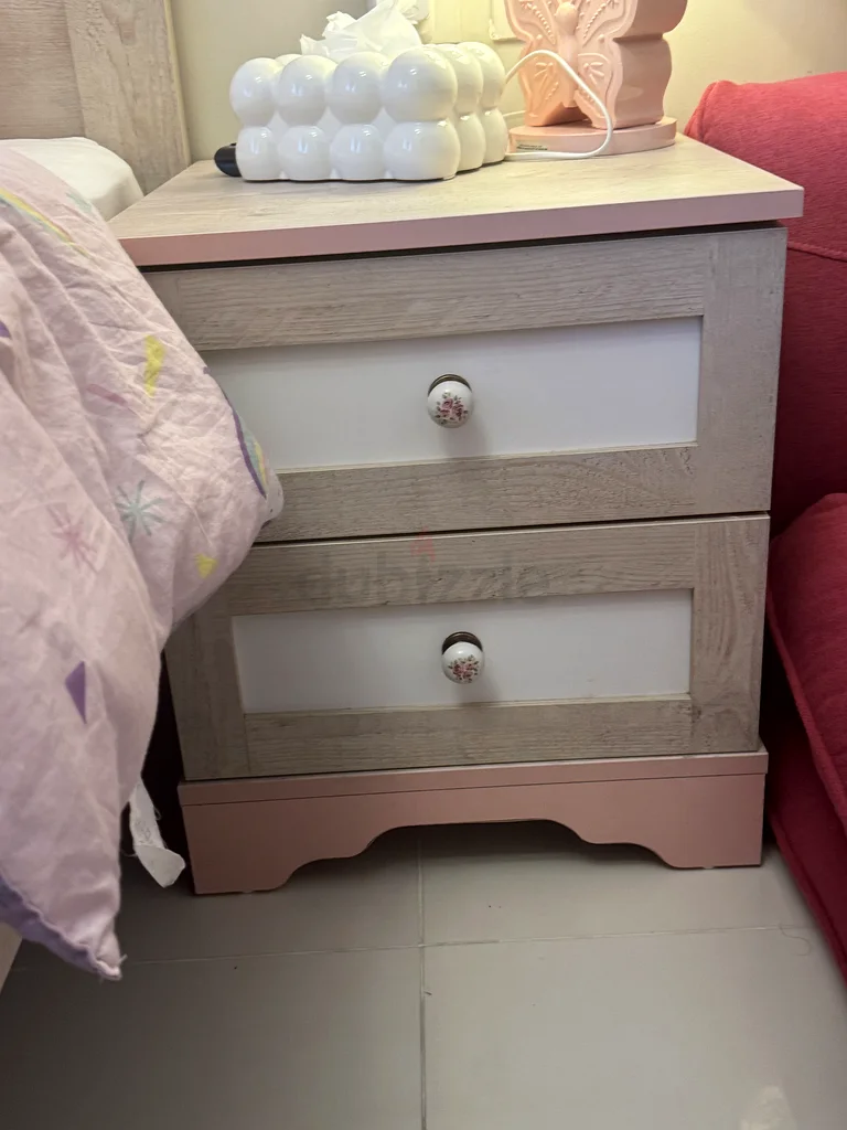 Full bedroom all from home center ‘(‘’Evelyn’’ that currently still being sold at store )62863821819905112