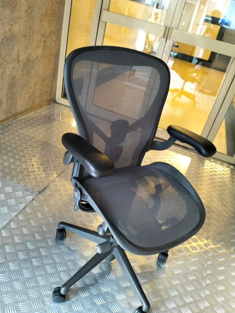 Herman miller remasterd chair for sell63219348968067118
