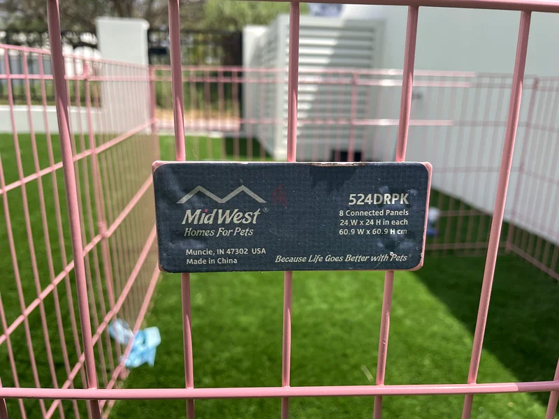 Pets fence. Foldable 8 pieces. Metal.62930649318146112