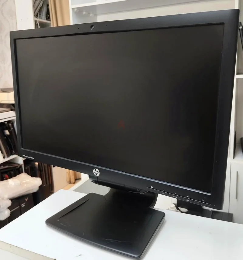 HP Compaq LA2206xc – 21.5” Full HD Monitor with Webcam
• Condition: Used – Fully Working
• S63256598860930110