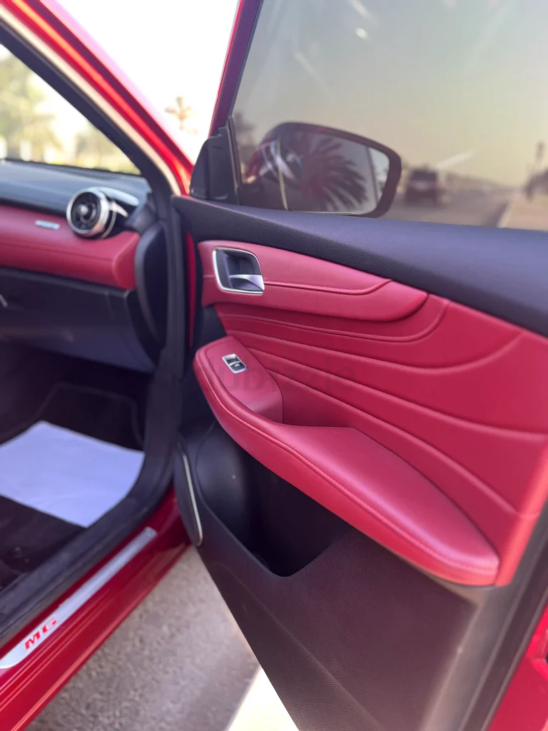 MG HS Trophy 2.0 T Luxury 4WD GCC Model 2021 under worranty -full service hestory ( MG Agency) turbo62863729559171113
