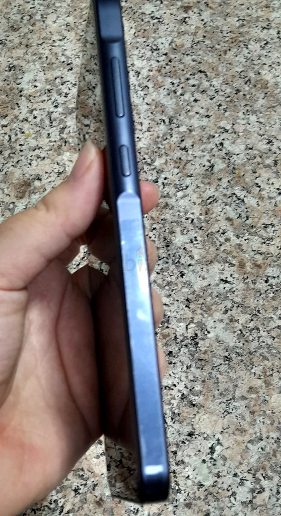 Samsung A35 mobile, almost new with warranty63183733984130113