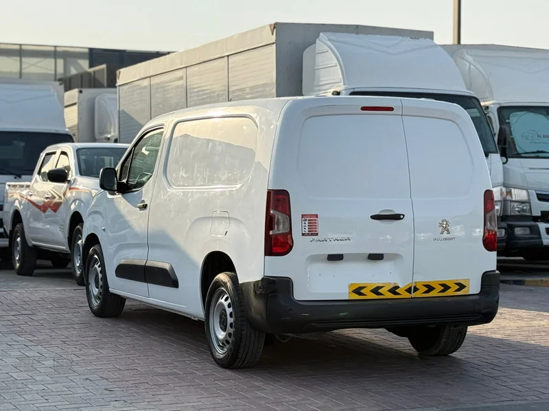 2022 | Peugeot Partner | Van | Manual | Ref# 73062935672033410113