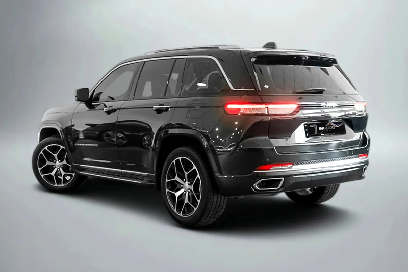 4,811 / 60 months | 0% DP | 2024 Grand Cherokee Summit / Full Service History / Warranty63225697018753111
