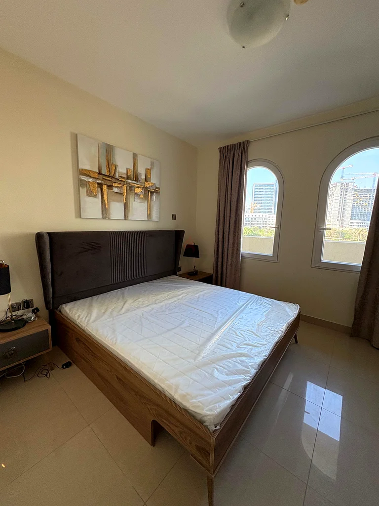 غرفة رئيسية مريحة متاحة في JVC63795743505922110