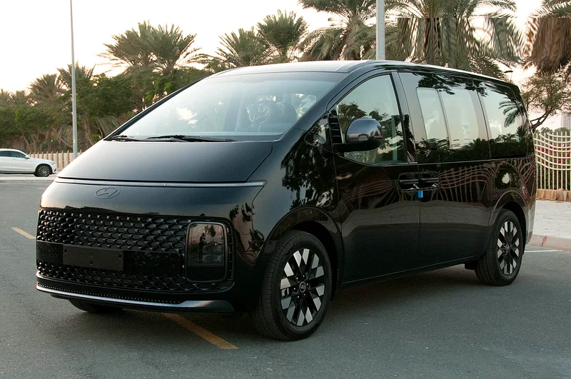 Hyundai Staria | 9 Seater Luxury Van | GCC | Dealer Warranty 5 Years / 150000 Kms63169913538179111
