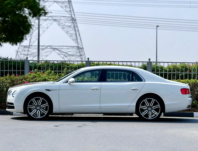 BENTLEY CONTINENTAL FLYINGSPUR W12 ELEMENT EDITION |GCC SPECS |2016| FULL SERVICE HISTORY BY AGENCY63174304420867112