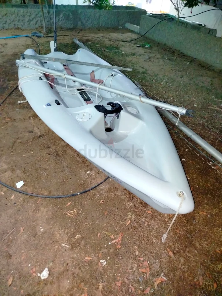 Sailing boat63235109793154111