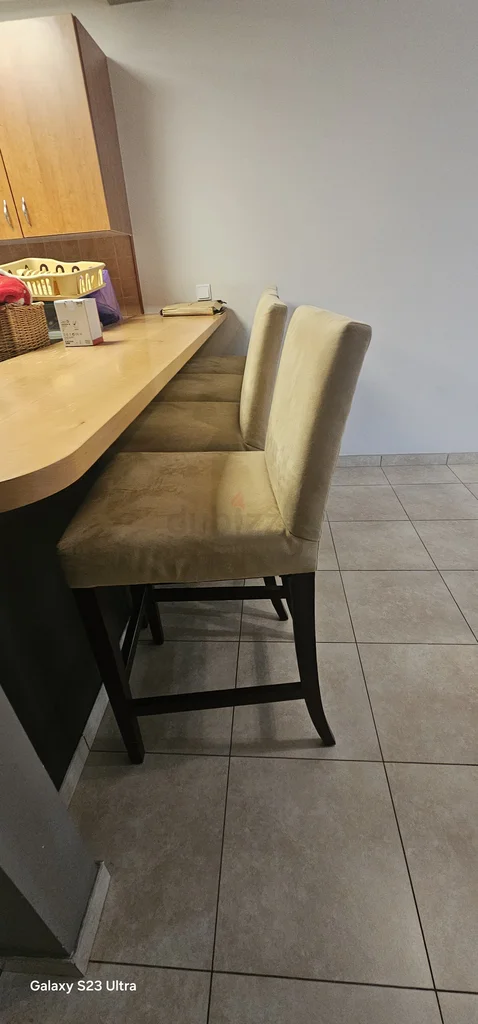 Bar stools62865808502529111