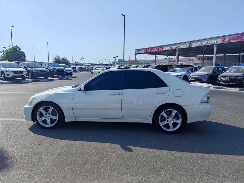 Lexus IS300 (ALTEZZA) very clean condition63225699466113113