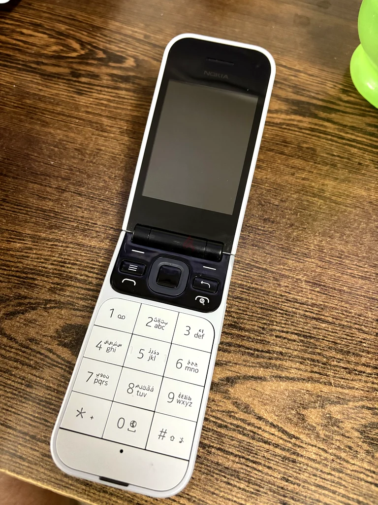 نوكيا 2720 فليب 4G63213435816961112