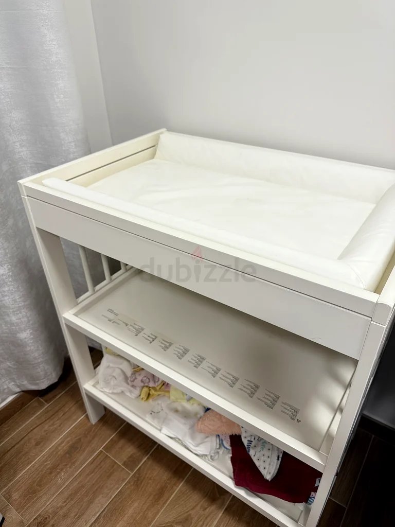 Changing table Ikea63204292534529111