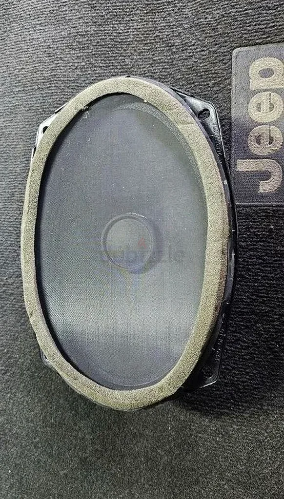 Front door speaker jeep srt631661766904331129