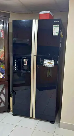 Hitachi Side by Side Refrigerator with Water Dispenser ice Maker 4Door