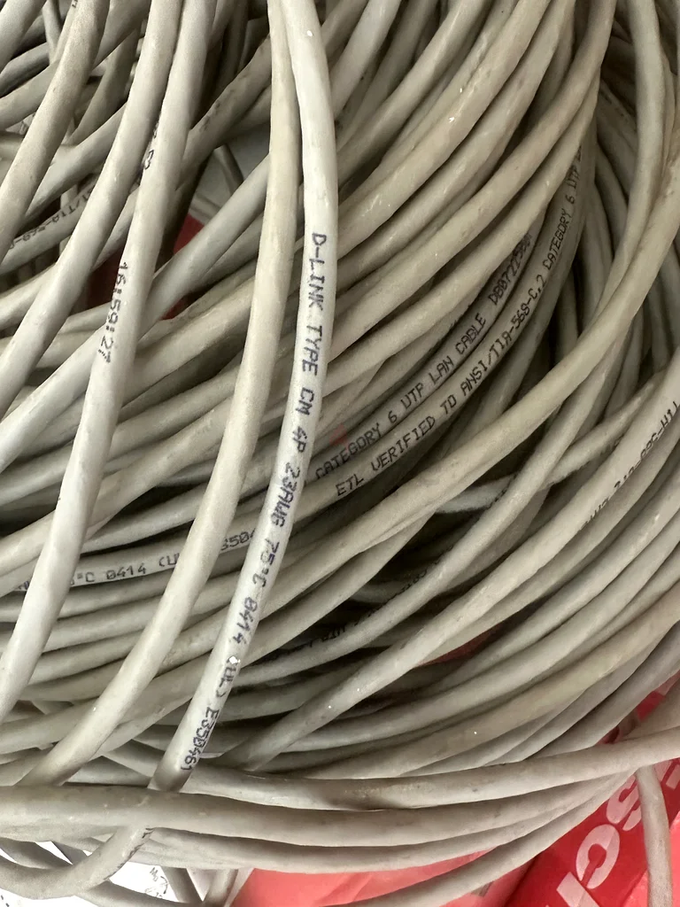 LAN wire63258147373313112