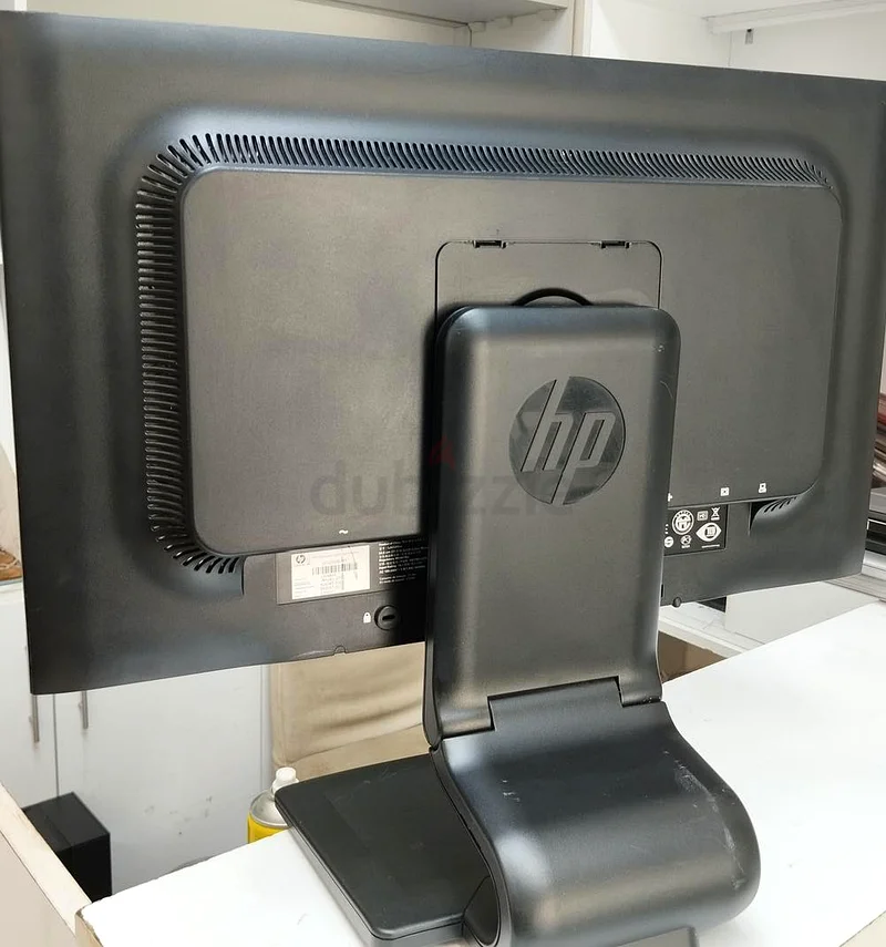 HP Compaq LA2206xc – 21.5” Full HD Monitor with Webcam
• Condition: Used – Fully Working
• S63256598860930111