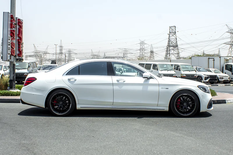 2018- Merc. S63 AMG • Immaculate Condition - 49,000 Km Done62931645734913114
