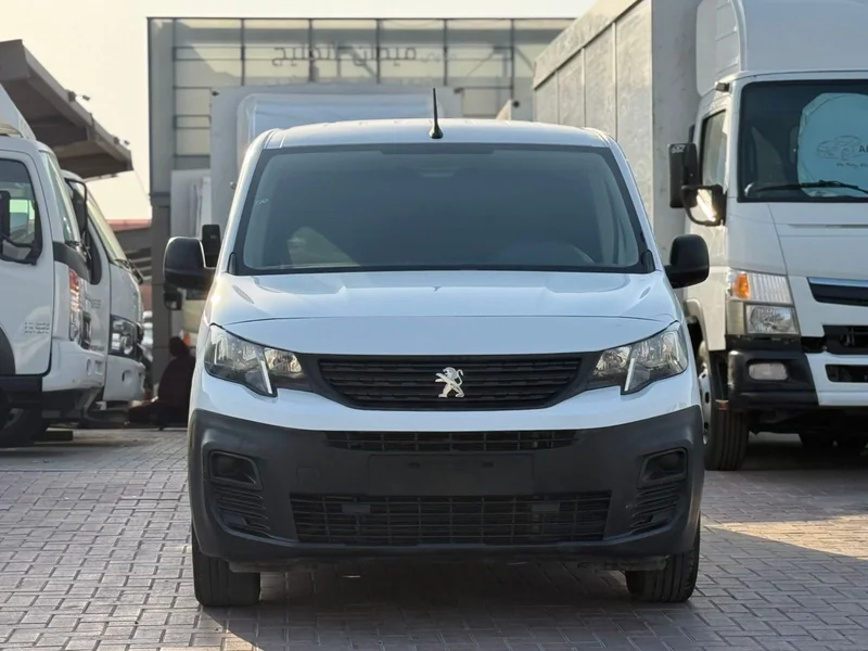 2022 | Peugeot Partner | Van | Manual | Ref# 73062935672033410111