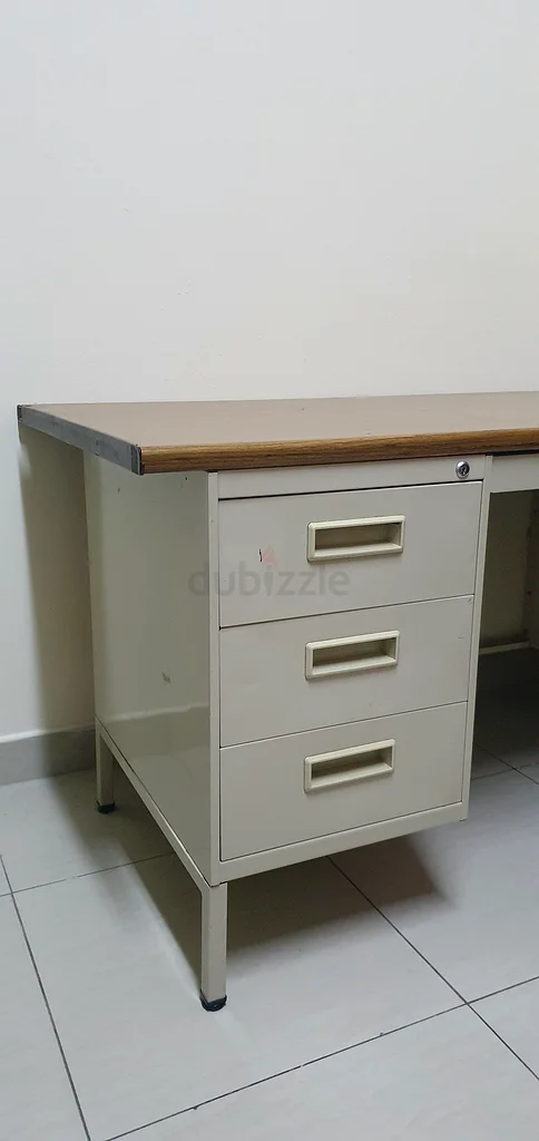 Study table/ Office table63222347348098113