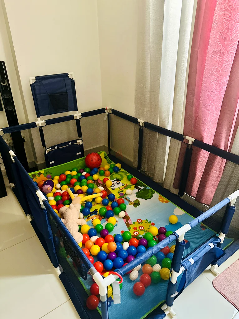 حاجز أطفال ملون مع كرات - بيئة آمنة وممتعة!63174807435905111