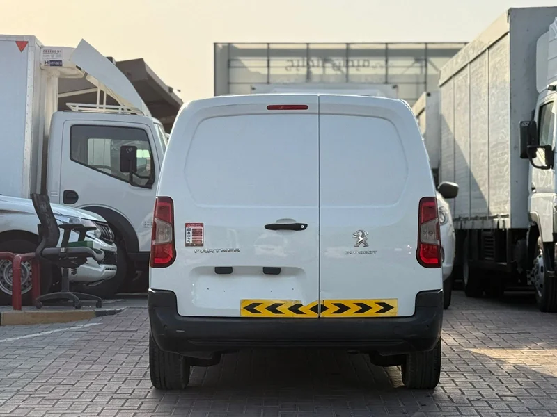 2022 | Peugeot Partner | Van | Manual | Ref# 73062935672033410114