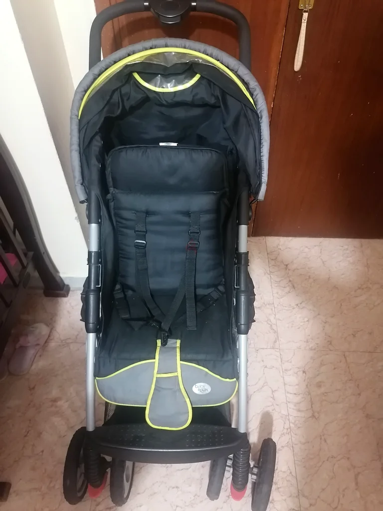 عربة أطفال مع مقعد سيارة63207887995521114