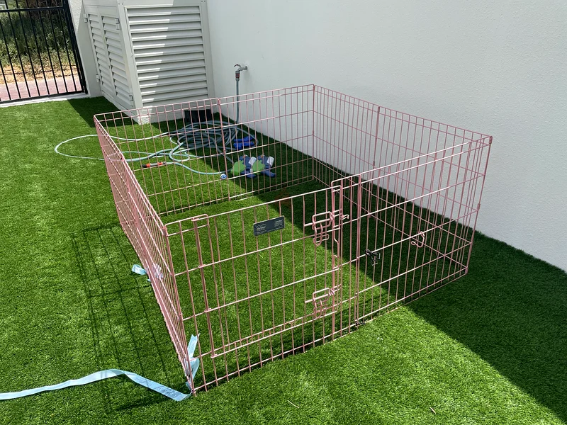 Pets fence. Foldable 8 pieces. Metal.629306493181461120