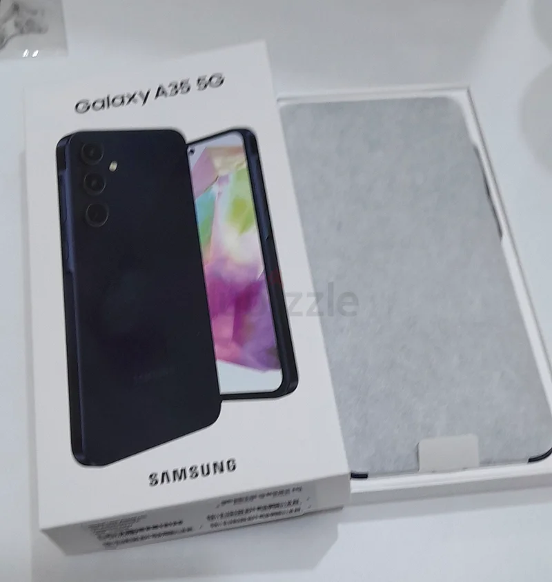 Samsung A35 mobile, almost new with warranty63183733984130111