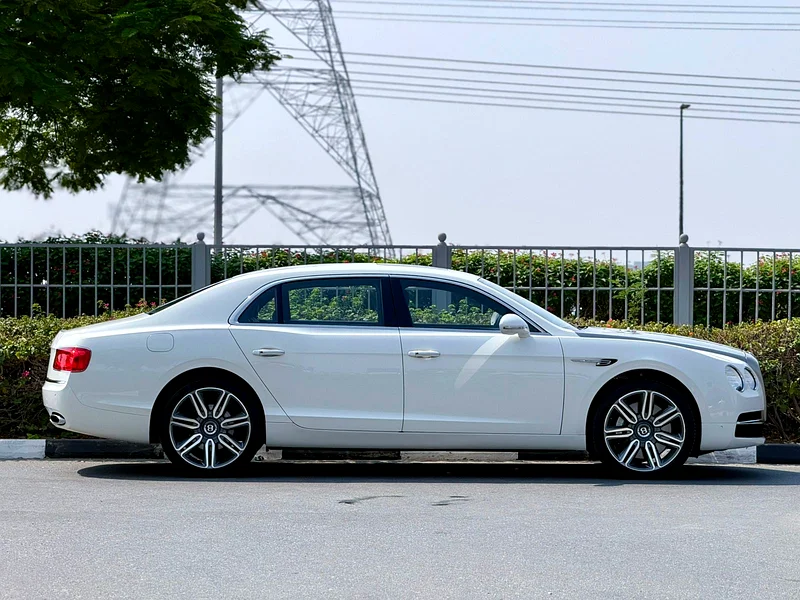 BENTLEY CONTINENTAL FLYINGSPUR W12 ELEMENT EDITION |GCC SPECS |2016| FULL SERVICE HISTORY BY AGENCY63174304420867113