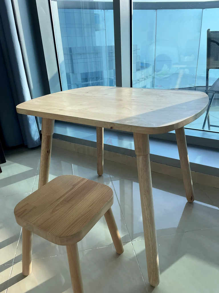 Child’s table63196631046658111