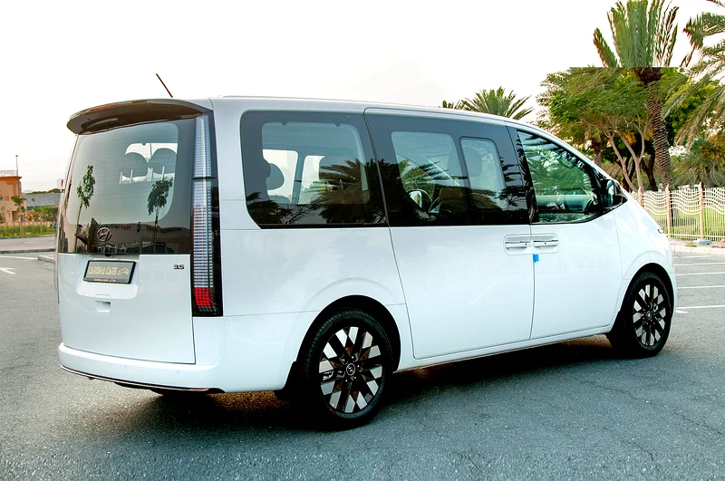 Hyundai Staria Luxury Van | 7 Seater | GCC | 2025 | Brand New | Agency Warranty 5 Years 150000Kms63171299253633112