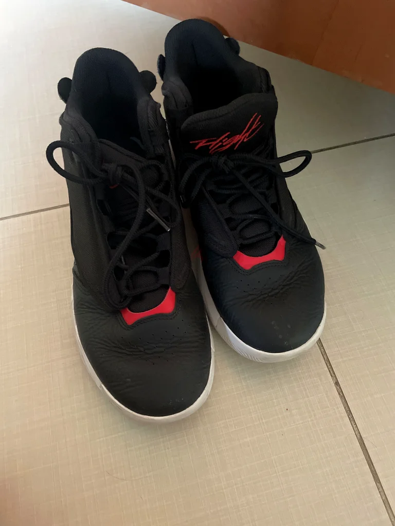 Nike Air Jordan Max Aura 463218820394754113