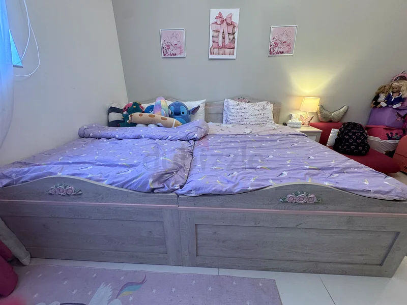 Full bedroom all from home center ‘(‘’Evelyn’’ that currently still being sold at store )62863821819905114