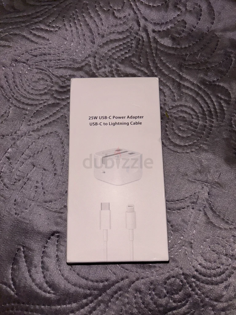 محول طاقة جديد كليًا بقوة 25 واط مع كابل Lightning USB-C63260219870849111