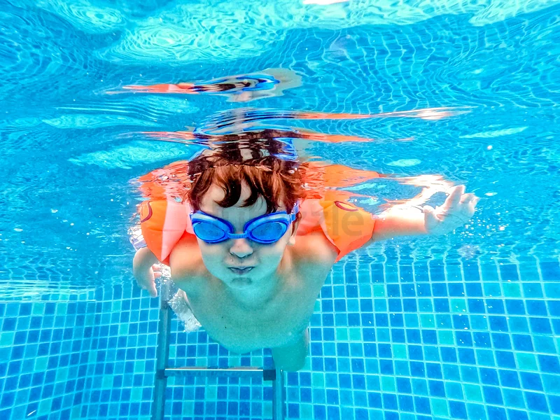 Teaching kids Safety  Confidence in the swimming pool63222846791938111