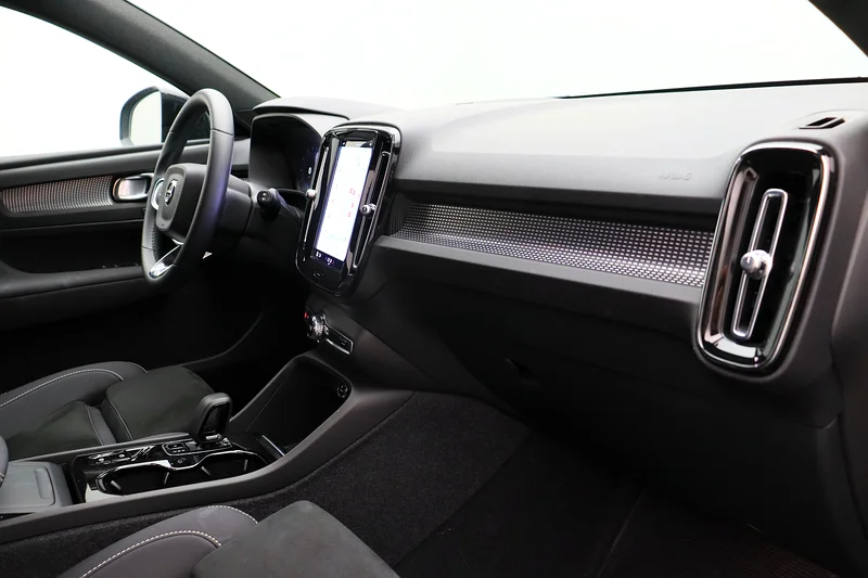 2023 XC40 ULTIMATE DARK - Certified by Al Futtaim63177574533633114